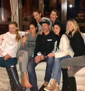 Brooke Burke feet photo thumbnail