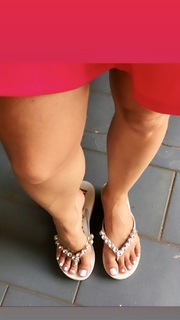 Alaine Crissiê feet photo thumbnail