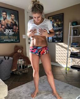 Paige VanZant feet photo thumbnail