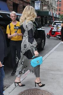 Chloë Grace Moretz feet photo thumbnail