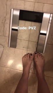 Paige VanZant feet photo thumbnail