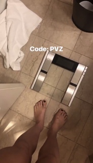 Paige VanZant feet photo thumbnail