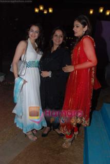 Raveena Tandon feet photo thumbnail