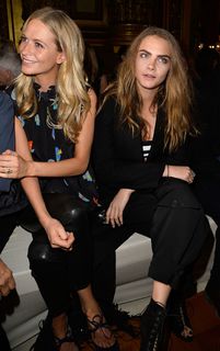 Cara Delevingne feet photo thumbnail