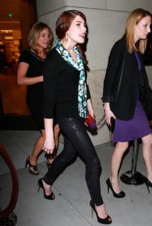 Ashley Greene feet photo thumbnail