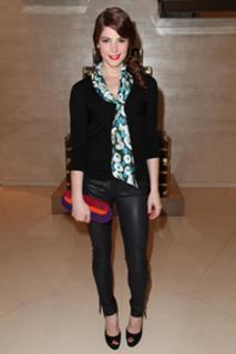 Ashley Greene feet photo thumbnail