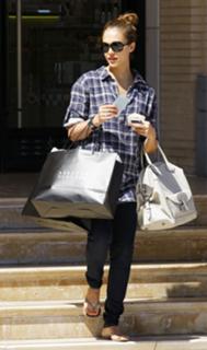 Jessica Alba feet photo thumbnail