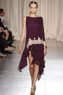 Cara Delevingne feet photo thumbnail