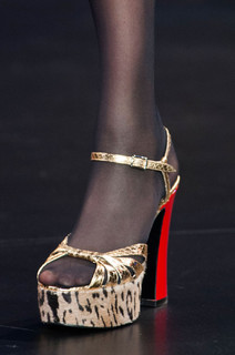 Cara Delevingne feet photo thumbnail