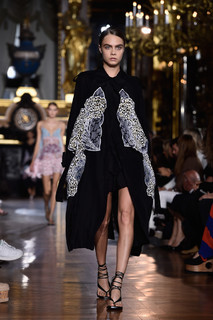 Cara Delevingne feet photo thumbnail