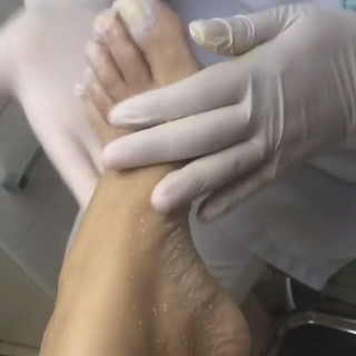 Karin Klemp feet photo thumbnail