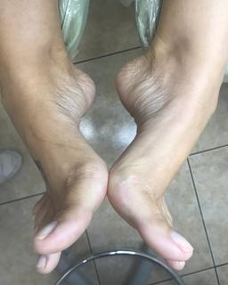 Karin Klemp feet photo thumbnail