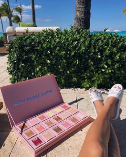 Kylie Jenner feet photo thumbnail