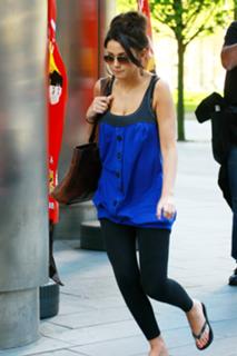 Michelle Keegan feet photo thumbnail