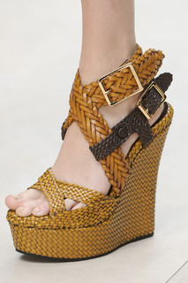 Cara Delevingne feet photo thumbnail