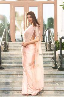 Kajal Aggarwal feet photo thumbnail