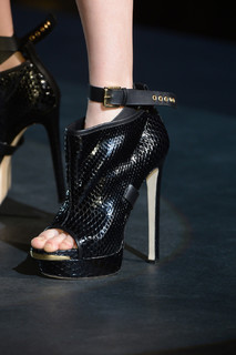 Cara Delevingne feet photo thumbnail