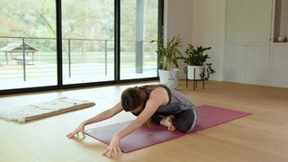 Adriene Mishler feet photo thumbnail