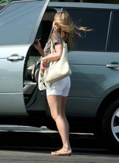Jennifer Aniston feet photo thumbnail