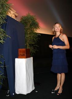 Jodie Foster feet photo thumbnail