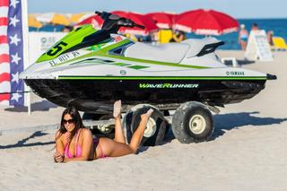 Claudia Romani feet photo thumbnail