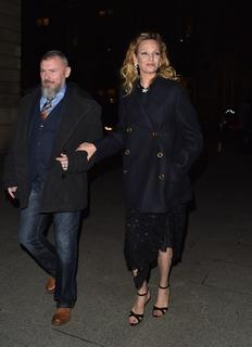 Uma Thurman feet photo thumbnail