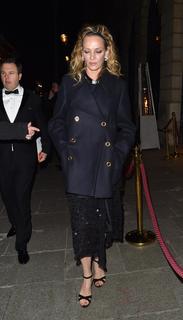 Uma Thurman feet photo thumbnail