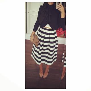 Frankie Bridge feet photo thumbnail