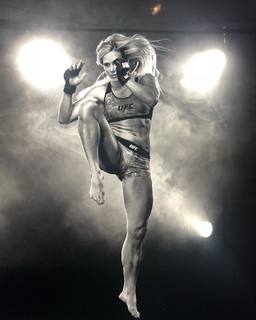 Holly Holm feet photo thumbnail