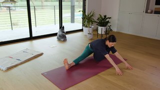 Adriene Mishler feet photo thumbnail