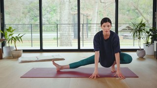 Adriene Mishler feet photo thumbnail