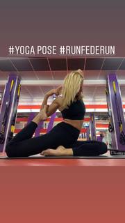 Federica Fontana feet photo thumbnail