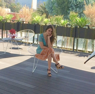 Dulce María feet photo thumbnail