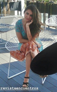 Dulce María feet photo thumbnail