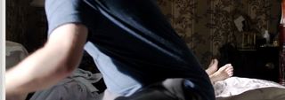 Gillian Anderson feet photo thumbnail
