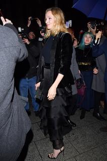 Uma Thurman feet photo thumbnail
