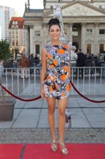 Verona Pooth feet photo thumbnail