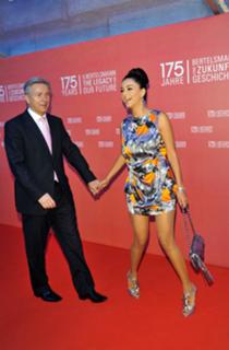 Verona Pooth feet photo thumbnail
