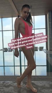 Xenia Tchoumitcheva feet photo thumbnail