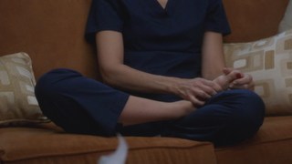 Kim Raver feet photo thumbnail