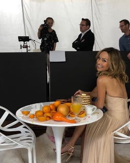 Giada De Laurentiis feet photo thumbnail