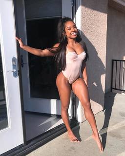 Qimmah Russo feet photo thumbnail
