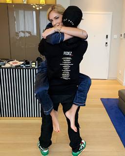 Chiara Ferragni feet photo thumbnail