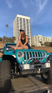 Maria Menounos feet photo thumbnail