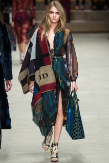 Cara Delevingne feet photo thumbnail