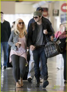 Christina Aguilera feet photo thumbnail