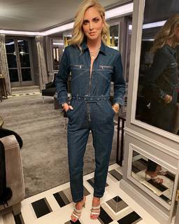 Chiara Ferragni feet photo thumbnail