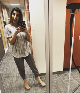 Courtney Khondabi feet photo thumbnail
