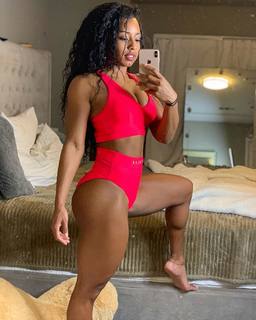 Qimmah Russo feet photo thumbnail