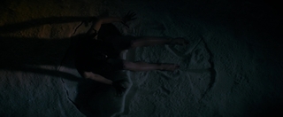 Bella Thorne feet photo thumbnail